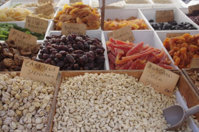Ortigia: Private Walking Tour and Boat Trip - Locally Produced Delicacies