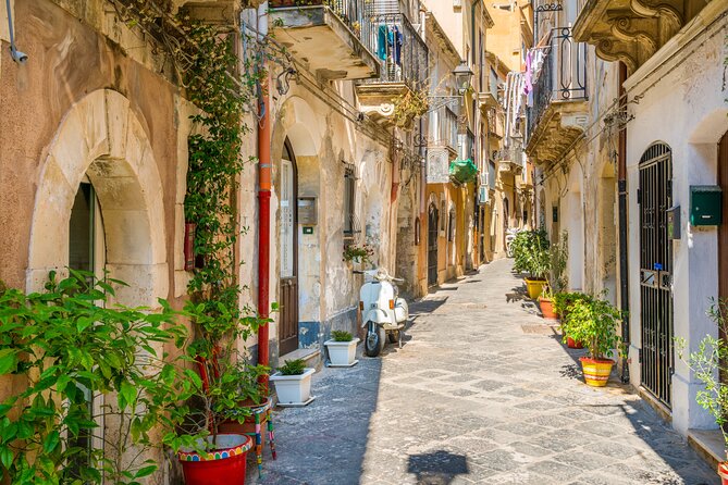 Ortigia, Walking Tour of History and Architecture - Architectural Highlights