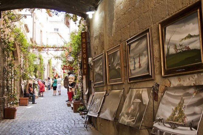 Orvieto and Civita Di Bagnoregio With Driver Private Shore Excursion - Cancellation and Review