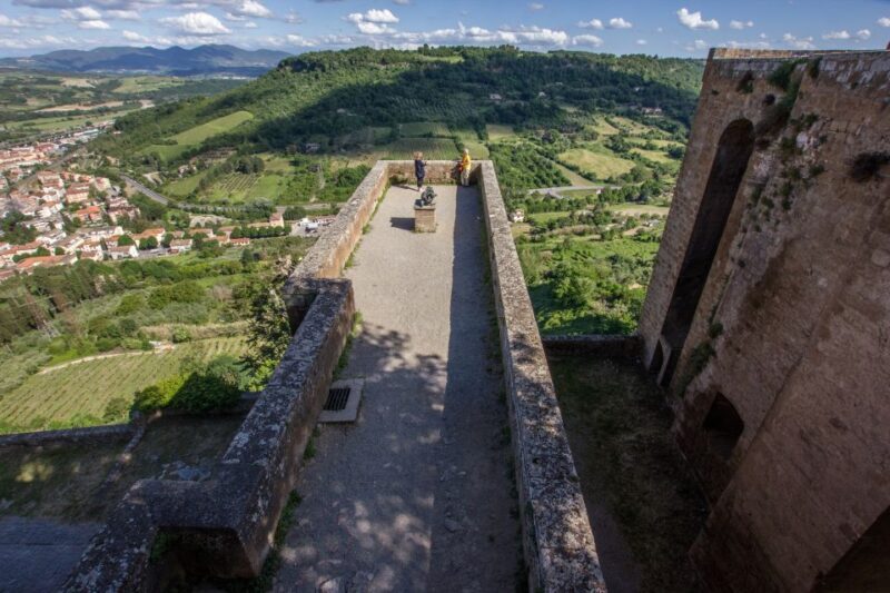Orvieto: Old Town Guided Walking Tour - Overview of the Tour