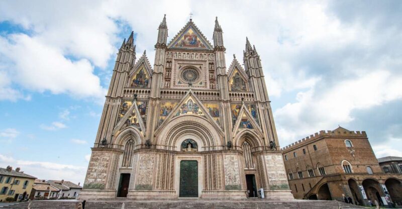 Orvieto Walking Tour Including Duomo Tickets - Orvietos Historical Significance
