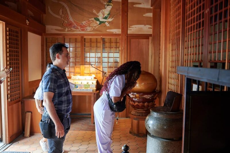 Osaka: 2.5-Hour Private Scenic Hike to Minoo Waterfall - Unique Features