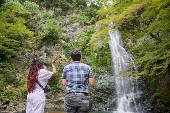 Osaka: 2.5-Hour Private Scenic Hike to Minoo Waterfall - Exploring Minoo Waterfall