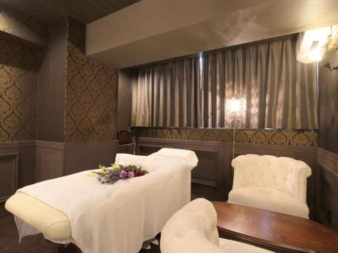 Osaka 60 Minutes Full Body or Facial Massage for Women - Meeting Point