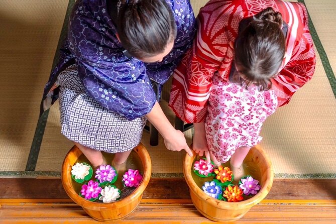 Osaka: Aroma Massage With Bamboo Stick at the Temple  - Free Tea Ceremony