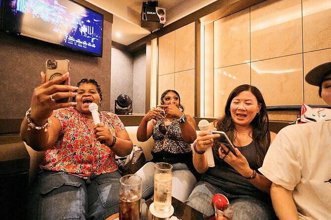 Osaka : Bar Hopping & Night Walking Tour - A Practical Look at the Osaka Bar Hopping & Night Walking Tour