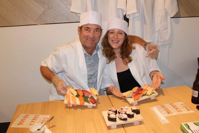 Osaka Dotonbori: Vegan/Vegetarian Sushi Making Experience - Vegan and Halal Options