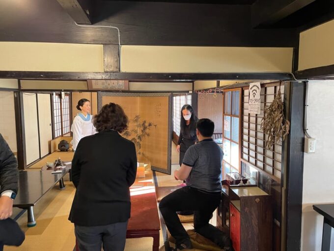 Osaka : Exclusive Tea Ceremony & Wagashi Cooking - Meeting Point and Transportation