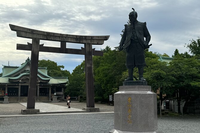 Osaka Explore Every Bit of Osaka Castle in 3 Hours - Glowing Reviews and Exceptional Service