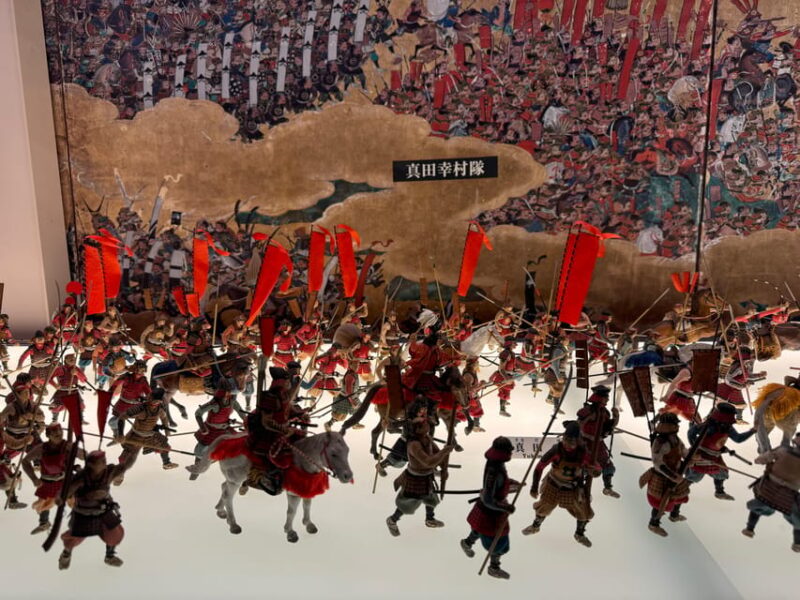 Osaka: Explore Every Bit of Osaka Castle in 3 Hours - Iconic Architecture and Design