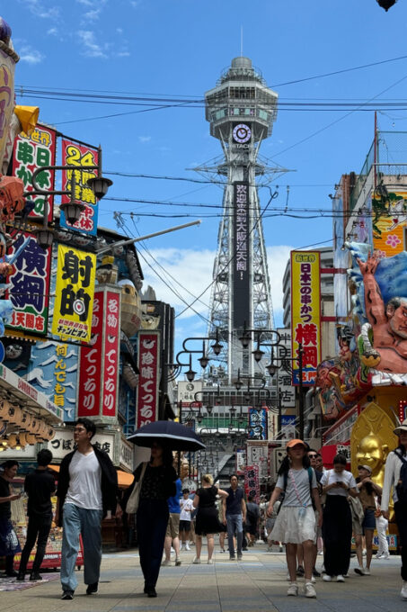 Osaka: Explore Shinsekai's Retro Vibes & Hidden Gems - Navigating Shinsekai With a Local Expert