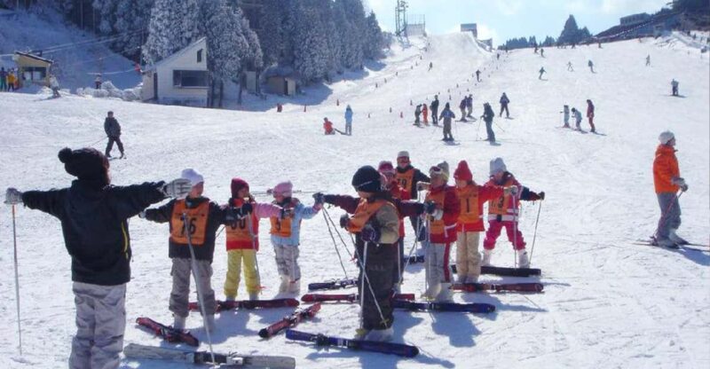 Osaka: Kobe Mount Rokko Skiing and Snow Play 1-day Tour - Itinerary