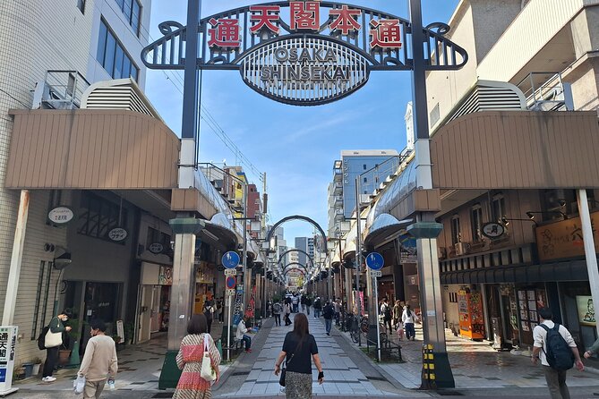 Osaka Kuromon Market With a Chef! - Exploring the Market With a Chef