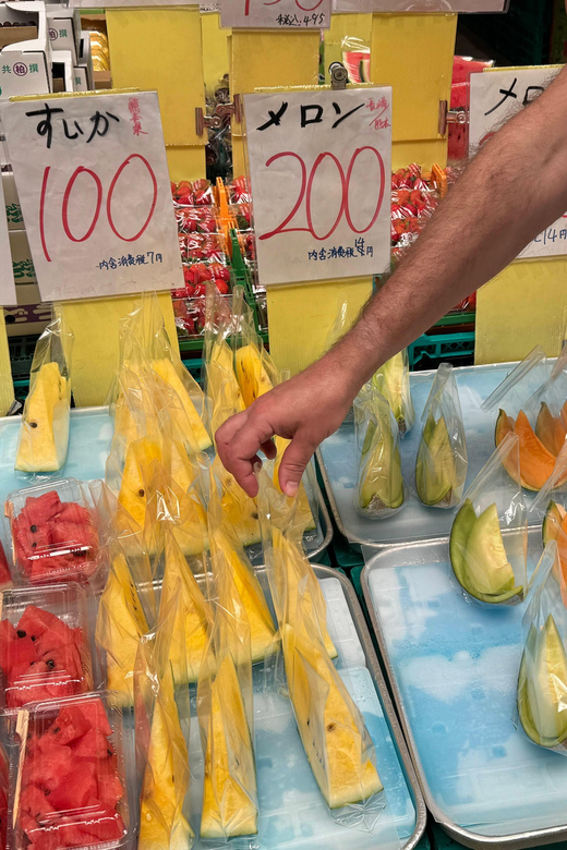 Osaka: Local Food Market, Kuromon Ichiba 1 Hour Guided Tour - Highlights