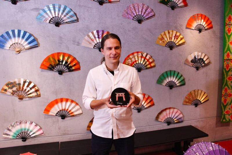 Osaka: Maki-E Lacquer Painting and Matcha Experience - Taking in Japanese Artistry: The Maki-E Lacquer Painting Experience