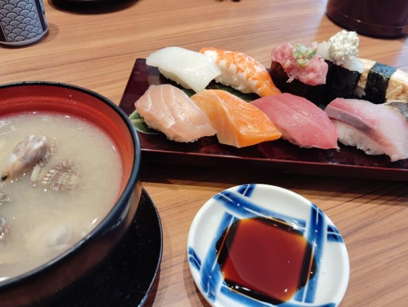 Osaka: Private Culinary Tour of Kuromon Market in 1 Hour - Experience Highlights