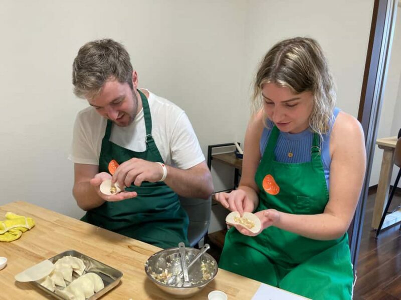 Osaka: Ramen and Gyoza Cooking Class in Dotonbori - Key Points