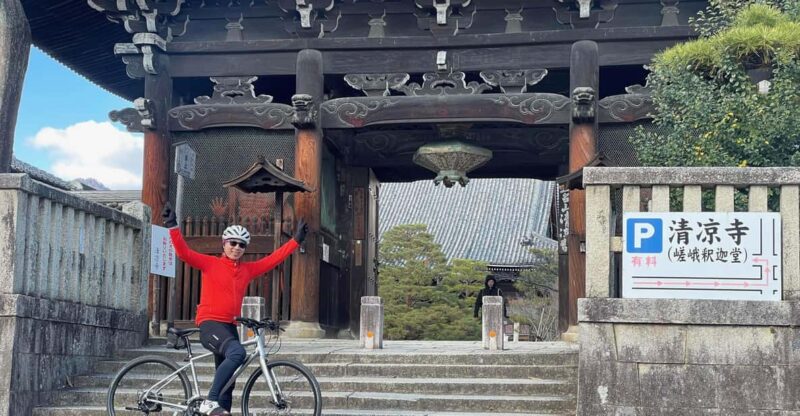 Osaka: Rent a Touring Bike in Osaka and Return in Kyoto! - Riding Along the River Paths