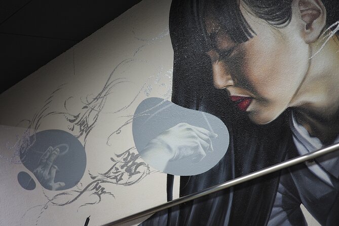 Osaka Street Art Walking Tour - Group Size