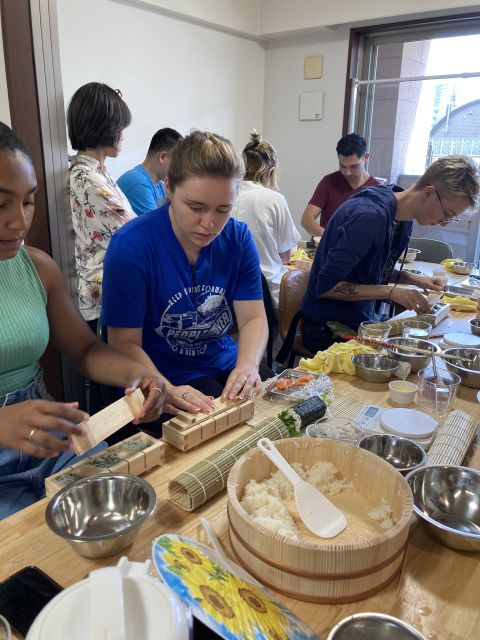 Osaka: Sushi Class in Dotonbori - Small Group Experience