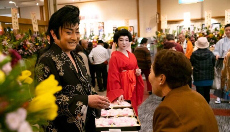 Osaka: Taishu Engeki Show and Hot Spring Experience in Minoo - Meeting Point and Accessibility