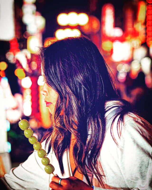 Osaka Taxi Tour W/Govt Licensed MBA Guide Photographer - Professional Guide and Photographer