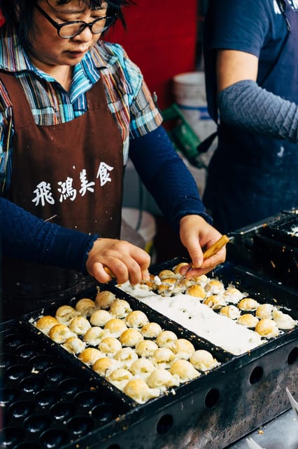 Osaka: Traditional Japanese Food Walking Tour With Guide - Participant Information