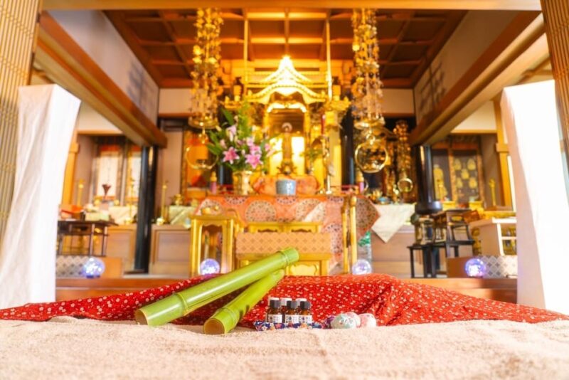 Osaka:Aroma Massage With Bamboo Stick at the Temple - Ambiance and Atmosphere