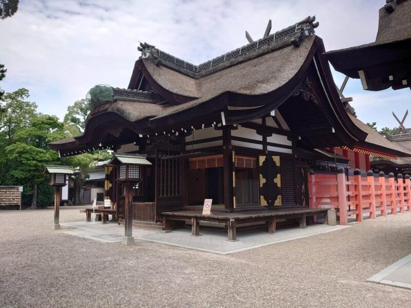 Osakas Best Kept Secrets: Private Guided Tour - Exploring Iconic Sites and Hidden Treasures