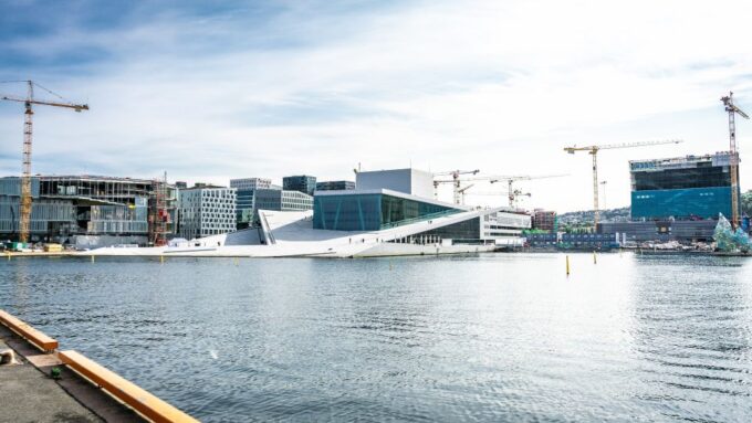 Oslo: 5-Hour Private City Highlights Walking Tour - Experiencing the Nobel Peace Center