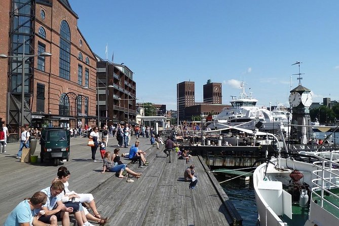 Oslo Airport Transfers : Oslo Airport OSL to Oslo City in Business Van - Included Amenities and Services