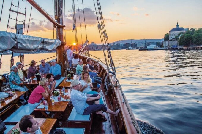 Oslo: Fjord Mini Cruise by Wooden Sailing Ship - Optional Museum Visits