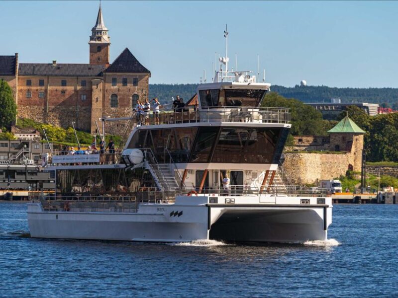 Oslo: Guided Oslofjord Cruise by Silent Electric Boat - Boat Features and Amenities