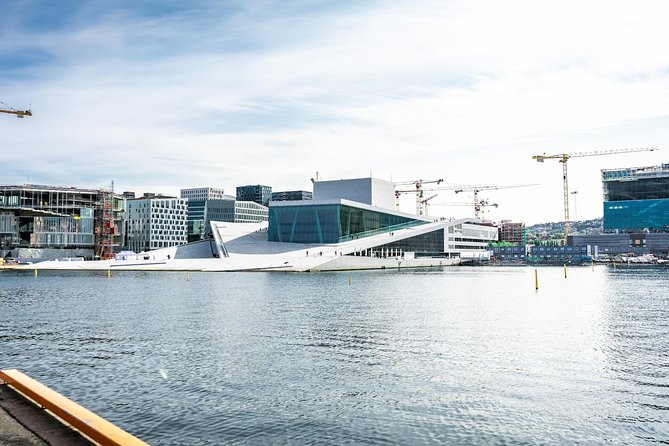 Oslo Highlights Private Walking Tour - Exploring Oslos Sights