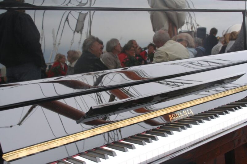 Oslo: Oslo Fjord Cruise With Live Jazz Music & Shrimp Buffet - Experience Highlights