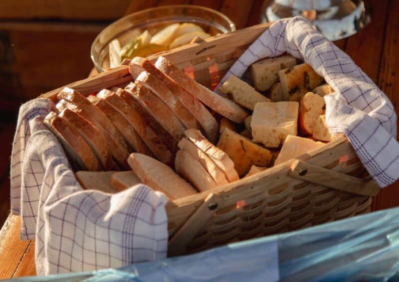 Oslo: Oslofjord Cruise With Seafood Dinner - Onboard Amenities