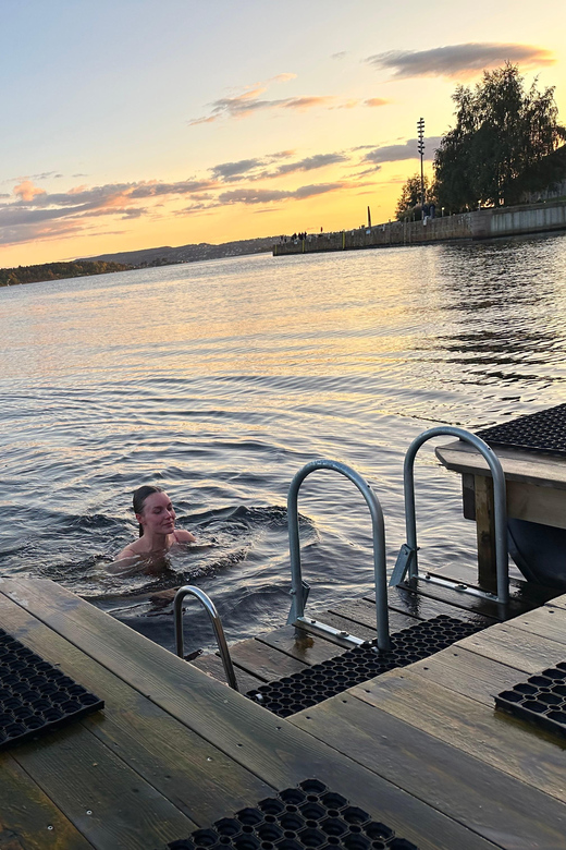 Oslo: Sauna and Fjord Swimming Experience at “Sauna Freya” - Amenities and Inclusions