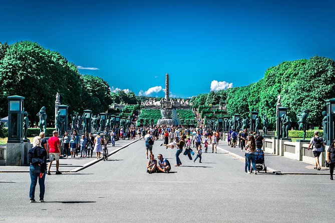 Oslo & Vigeland Park Private Walking Tour - Taking in Vigeland Park