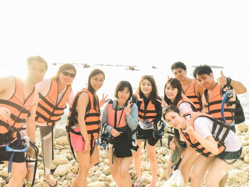 Oslob: Whaleshark Swimming & Sumilon Island Hopping Day Tour - Main Activities