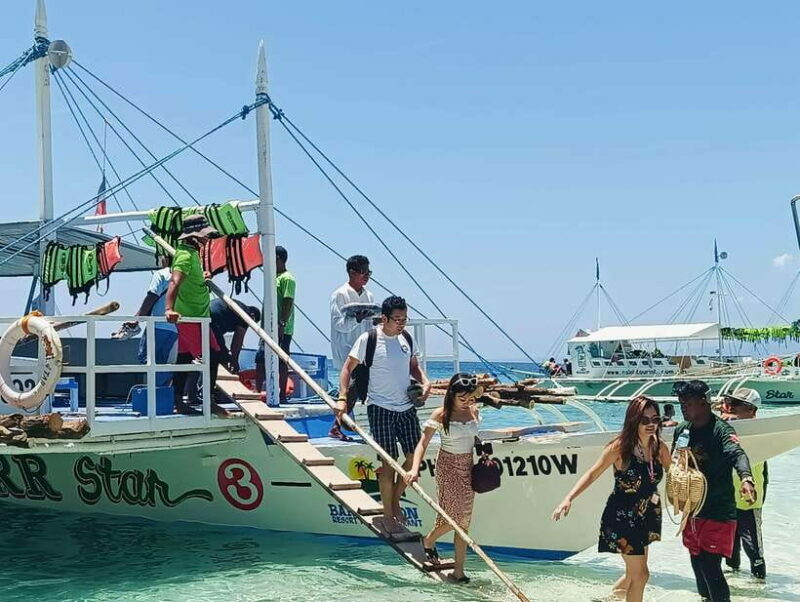 Oslob: Whaleshark Watching, Tumalog Falls & Sumilon Island - Key Points