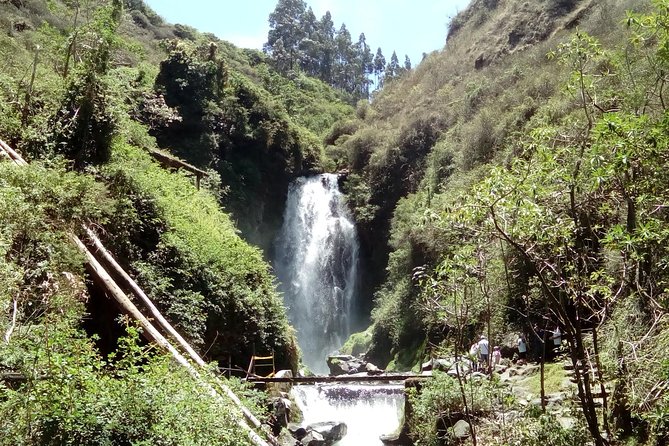 Otavalo Market Private Sightseeing and Surroundings - Discovering Peguche and Its Crafts