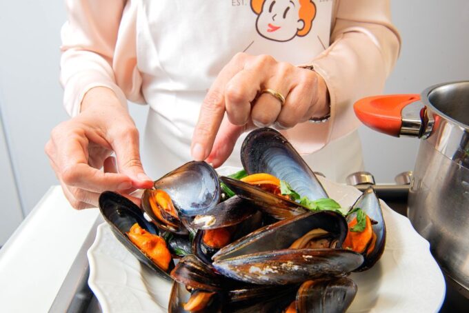 Otranto: Dining Experience at a Locals Home - Meeting Point and Booking Process Details