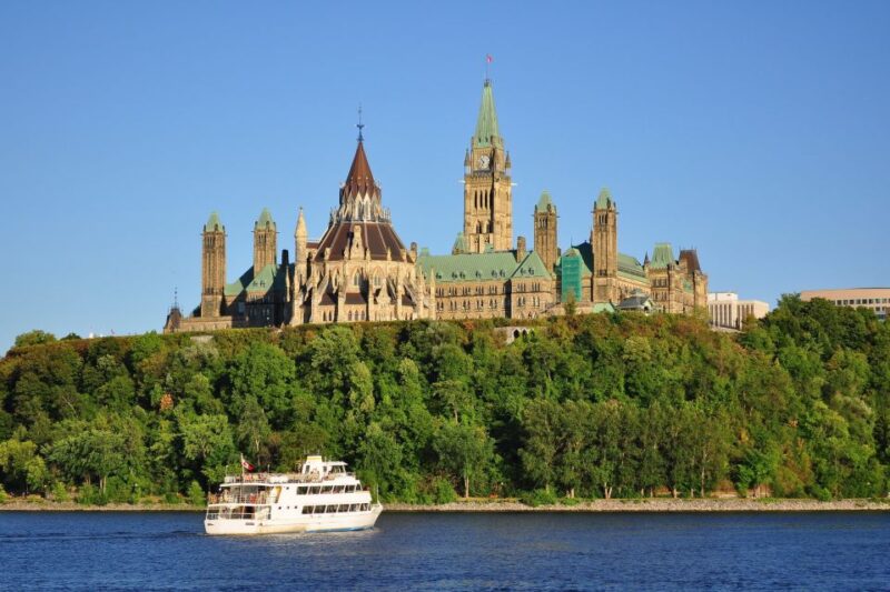 Ottawa: Best of Ottawa Small-Group Tour With Canal Cruise - Seasonal Availability
