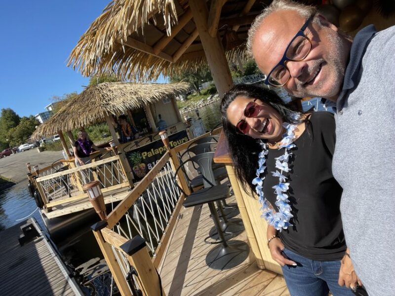 Ottawa: Floating Tiki Bar Cruise on the Ottawa River - Onboard Amenities