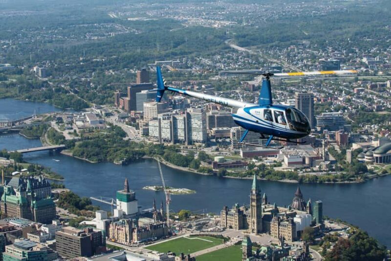 Ottawa Helicopter Tour: Fall Colors in Gatineau Park - An In-Depth Look at the Experience