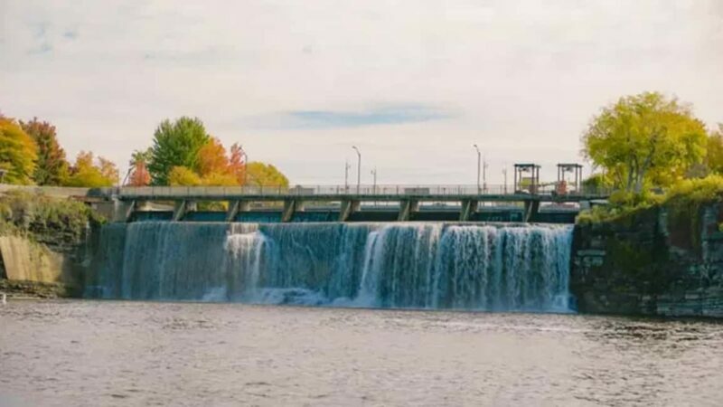 Ottawa Premium Small Group Tour with Canal Cruise - Key Points