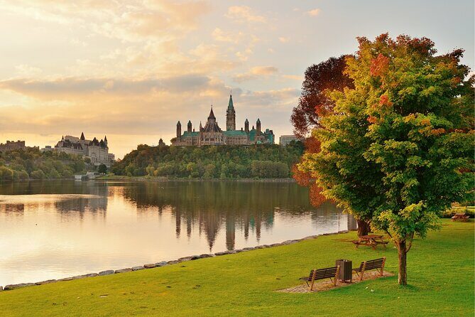 Ottawa Scavenger Hunt and Highlights Self-Guided Tour - Key Points