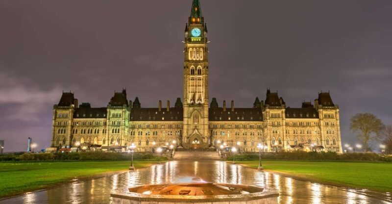 Ottawa: Small Group Night Tour W/River Cruise & Light Show - Customer Ratings and Feedback