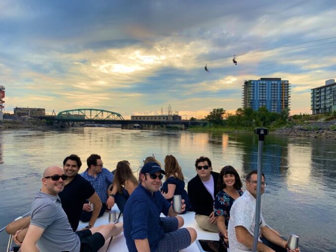 Ottawa: Yacht Cruises on Ottawa River - Wed, Thu, or Fri - Onboard Bar and Amenities