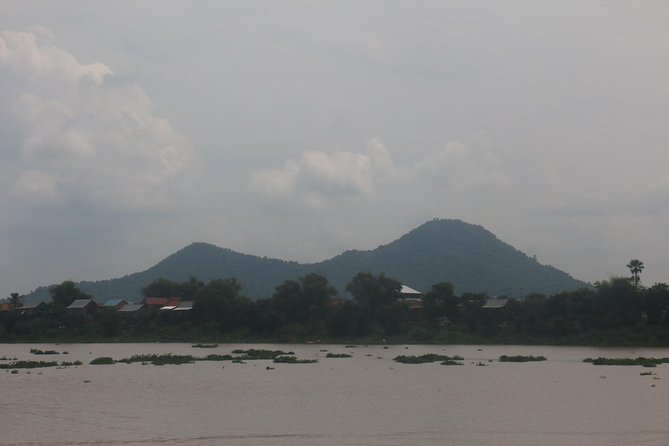 Oudong Mountain Culture & Wellness Experience - Vipassana Dhura Meditation Retreat